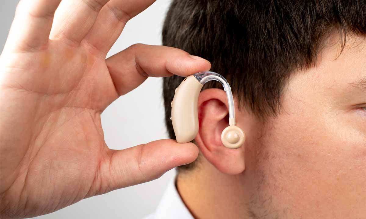 Avances en prótesis auditivas: tecnología para oír mejor